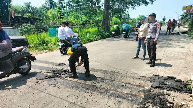 Tiga Polisi Tidur Berderet di Tanjakan Depok Dikeluhkan Warga